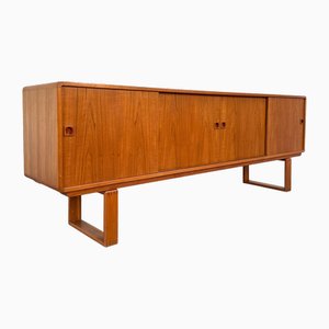 Modernes dänisches Sideboard aus Teak von Dyrlund, 1960er