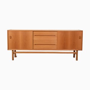 Credenza modello Arild in quercia di Nils Jonsson per Troeds, anni '60