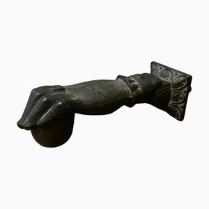 Schwerer Türklopfer aus Eisen