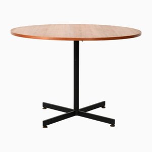 Runder Skandinavischer Teak Tisch mit Metallgestell, 1960er