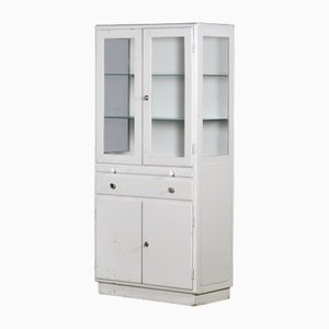 Vintage Medizinschrank aus Holz, 1950er