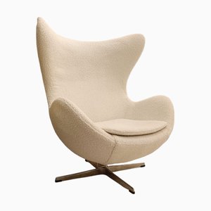Egg Lounge Chair by Arne Jacobsen