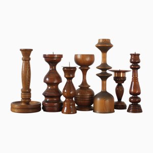 Skandinavische Kerzenhalter aus Holz, 7 . Set
