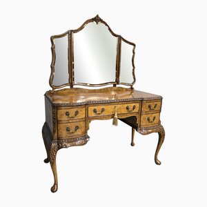 Vintage Frisiertisch aus Nussholz von Queen Anne, 1920