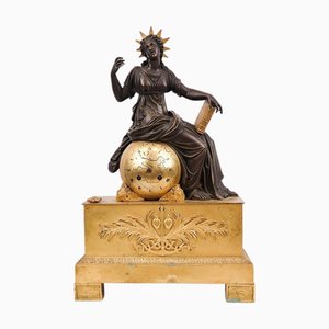 Französische Kaminuhr aus Bronze