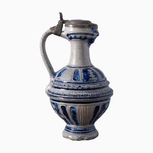 Salzglasierter Mascaron Krug mit Zinndeckel aus Westerwald, 19. Jh.