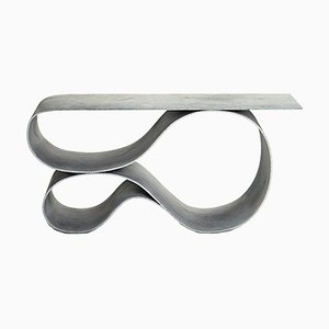 Console Whorl en Toile Concrete par Neal Aronowitz