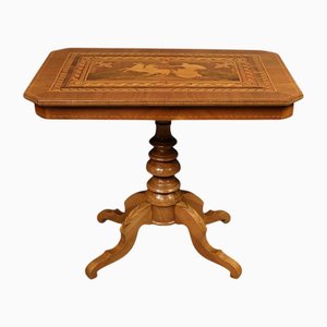 Table basse ancienne de style néoclassique en bois laqué doré, XXe siècle