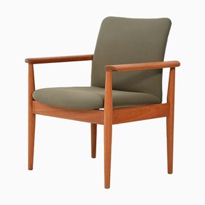 Finn Juhl's Diplomat Chairs Online Shop | Shop Diplomat Chairs at