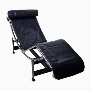 Le Corbusier Online Shop | Shop Furniture at Pamono