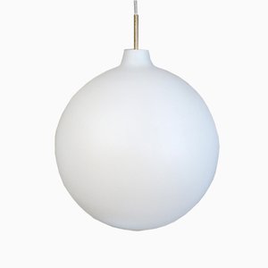 Lampada in vetro opalino di Vilhelm Wohlert per Louis Poulsen, Danimarca, anni '60