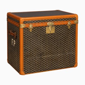 Shop Unique Vintage Trunks | Online at Pamono