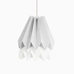 Hellgraue Origami Lampe mit Polar White Stripe von Orikomi