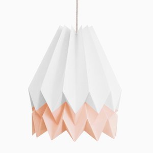 Lámpara PLUS Origami en blanco polar con franja en rosa pastel de Orikomi