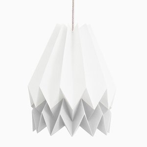 Lámpara PLUS Origami en blanco polar con franja en gris claro de Orikomi