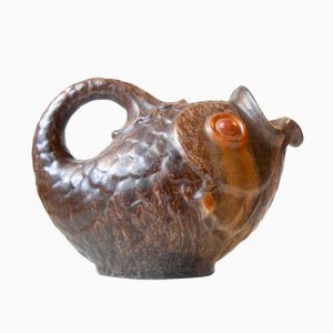 Jarra danesa de cerámica en forma de pez de Michael Andersen, años 40