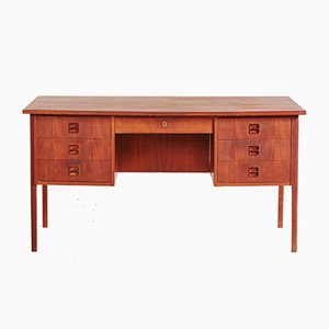 Dänischer Mid-Century Schreibtisch aus Teak, 1960er