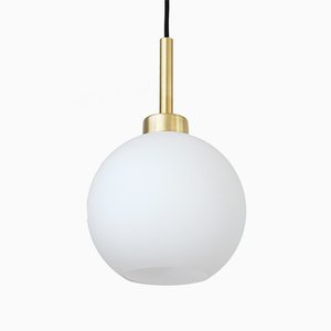 Einfache Hängeleuchte mit Glaskugel im modernen Stil von Balance Lamp