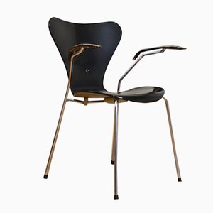 Silla modelo 3207 de Arne Jacobsen para Fritz Hansen, 1955