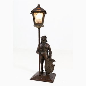 Arts & Crafts Ritter Tischlampe aus patiniertem Metall von Hugo Berger für Goberg, 1920er