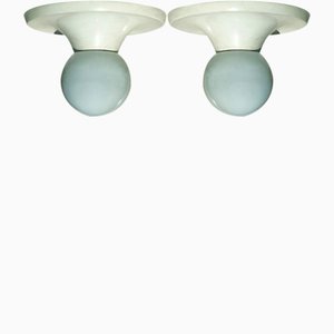 Plafones en forma de bola blancos de Castiglioni Brothers para Flos, 1965. Juego de 2