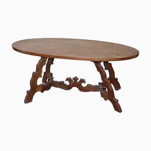 Antiker ovaler Tisch aus Nussholz
