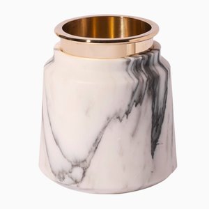 STONELAND Collection Vase aus Arabescato Marmor von Studio Tagmi für StoneLab Design