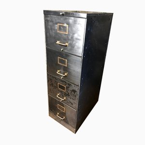 Original Industriemöbel kaufen | Pamono Online Shop