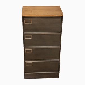 Original Industriemöbel kaufen | Pamono Online Shop