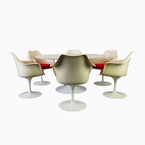 Tavolo da pranzo Tulip con sedie di Eero Saarinen per Knoll, anni '60, set di 7