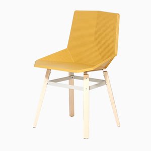 Silla de madera con asiento amarillo de Mobles114