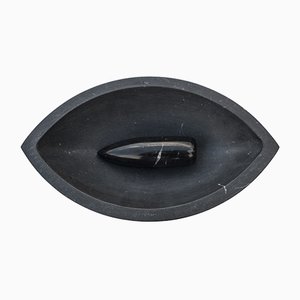 Mörser und Stößel aus schwarzem Marmor in Augen-Optik von MYOP