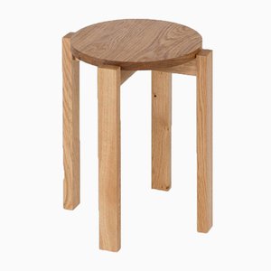 Taburete Stool Four de roble de Another Country