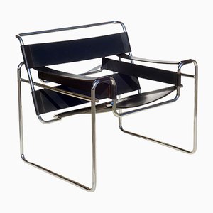 Sedia Wassily Bauhaus nera in pelle di Marcel Breuer per Gavina, anni '60