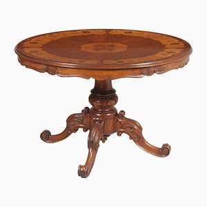 Tisch aus geschnitztem Nussholz mit Intarsien im barocken Stil, 1920er