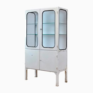 Original Industriemöbel kaufen | Pamono Online Shop