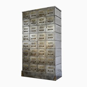 Original Industriemöbel kaufen | Pamono Online Shop