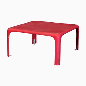 Table Empilable Demetrio 45 Rouge par Vico Magistretti pour Artemide, 1964