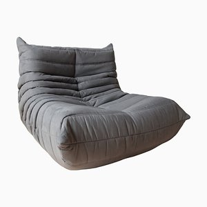 Poltrona Togo grigia in microfibra di Michel Ducaroy per Ligne Roset