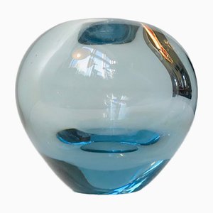 Hellblaue Vintage Ball Vase von Per Lütken für Holmegaard, 1960er