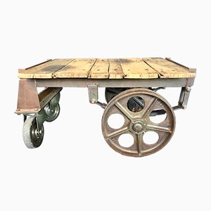 Design Couchtische online kaufen bei Pamono