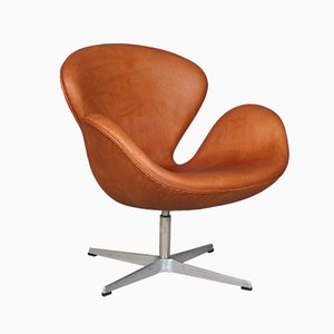 Vintage Leather Swan Chair by Arne Jacobsen for Fritz Hansen