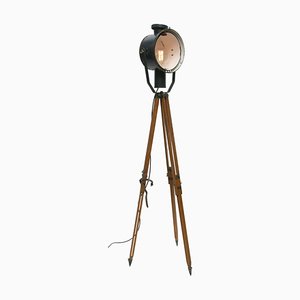 Lámpara de pie de madera con trípode, años 50