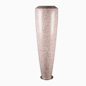 Vaso Obice in polietilene a bassa densità rosa con mosaico Bisazza di VGnewtrend