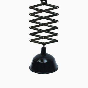 Lampada da soffitto vintage industriale smaltata nera, anni '50