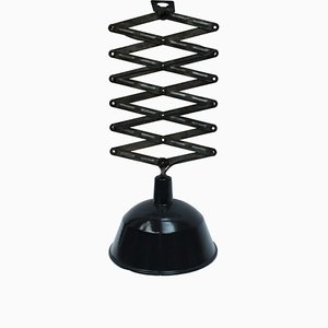 Lámpara de techo tijera industrial vintage esmaltada en negro, años 50