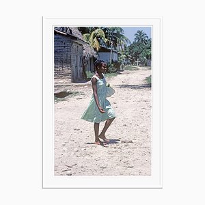 Stampa Village Girl di Alain Le Garsmeur