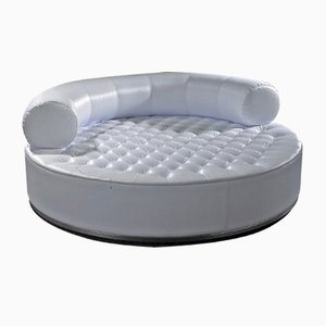 Round White Breeze Eco-Leather Breola Pouf with Capitonné Backrest from VGnewtrend