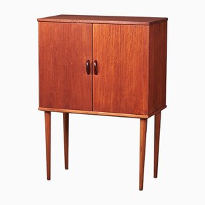 Buy Antique And Vintage Cabinets At Pamono