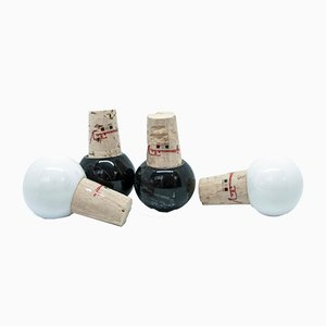 Tappi per bottiglie in marmo bianco e nero di FiammettaV Home Collection, set di 4